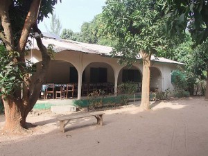 Hoofdgebouw in Kairoh Garden - tevens restaurant en bar