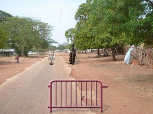 Militair roadblock in Gambia