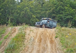 Defender aan de rand van een 'extreme' afdaling